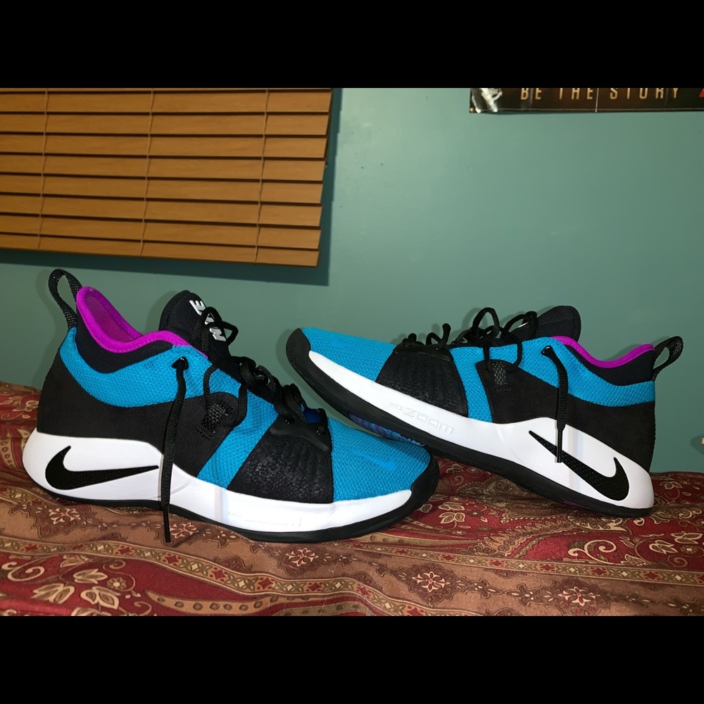 Nike PG 2s
